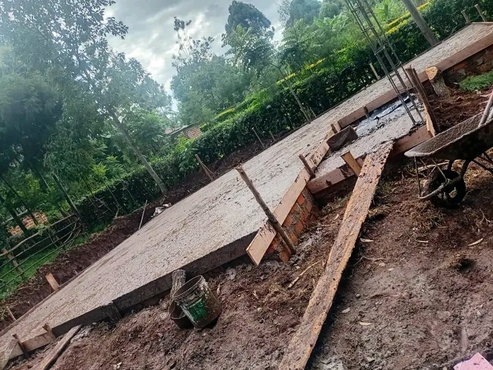 BRICKS WALLING 3 BEDROOM BUNGALOW HIPPED ROOF DESIGN 